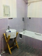 Euc Demodern Hotel & Suites