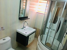 Euc Demodern Hotel & Suites