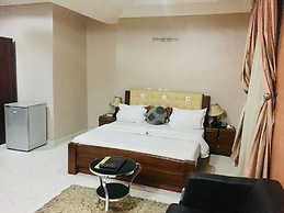 Euc Demodern Hotel & Suites