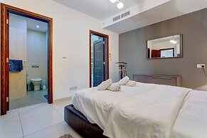 Contemporary, Luxury Apartment With Valletta and Harbour Views
