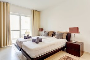 Contemporary, Luxury Apartment With Valletta and Harbour Views