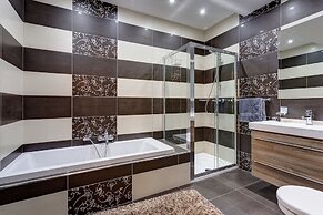 Contemporary, Luxury Apartment With Valletta and Harbour Views