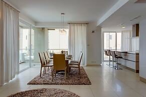 Contemporary, Luxury Apartment With Valletta and Harbour Views