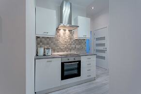 Modern Apartment Near the Promenade