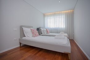 Liiiving in Porto - Balcony Dragão View