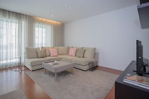 Liiiving in Porto - Balcony Dragão View