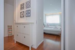 Liiiving in Porto - Balcony Dragão View