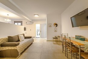 DS Traditional Villas Santorini Island