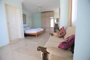 Villa Ruya,with Swimming Pool & Stunning sea Views