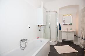 Marthas Veranda Apartment