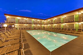 Panoramic Motel & Apartments