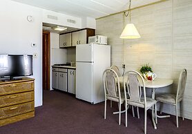 Panoramic Motel & Apartments