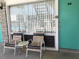 Panoramic Motel & Apartments