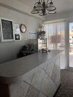 Panoramic Motel & Apartments