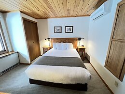 Bluefin Bay on Lake Superior