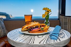 Bluefin Bay on Lake Superior