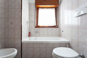 Bollate - Via Dante 33