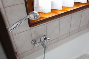 Bollate - Via Dante 33