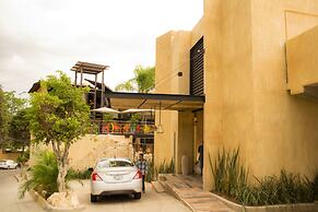 Casa de Adobe Gallery & Luxury Boutique