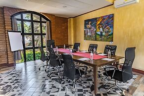 Casa de Adobe Gallery & Luxury Boutique