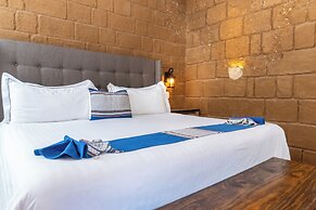 Casa de Adobe Gallery & Luxury Boutique