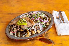 Casa de Adobe Gallery & Luxury Boutique