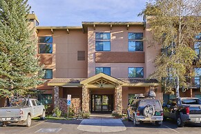 Lift Tickets Ski-in-out Mnt Side Wifi, Fireplace, Clubhousewinter Shut