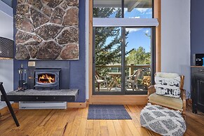 Lift Tickets Ski-in-out Mnt Side Wifi, Fireplace, Clubhousewinter Shut