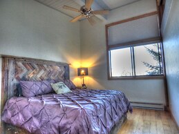 Lift Tickets Ski-in-out Mnt Side Wifi, Fireplace, Clubhousewinter Shut