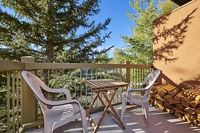 Lift Tickets Ski-in-out Mnt Side Wifi, Fireplace, Clubhousewinter Shut