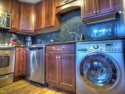 Lift Tickets Ski-in-out Mnt Side Wifi, Fireplace, Clubhousewinter Shut