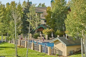 Lift Tickets Ski-in-out Mnt Side Wifi, Fireplace, Clubhousewinter Shut