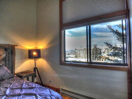 Lift Tickets Ski-in-out Mnt Side Wifi, Fireplace, Clubhousewinter Shut