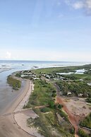 Ash's Holiday Units & Cafe