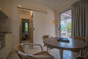 Ash's Holiday Units & Cafe