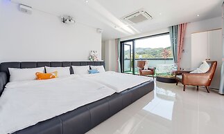 I Pluss Poolviller Pension