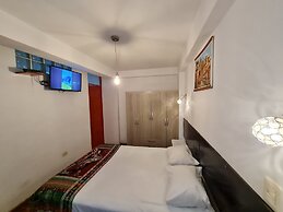 Apartment Centric Inti