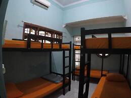 Dhika Adventure - Hostel