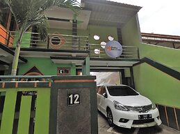 Dhika Adventure - Hostel