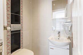 Taxim Elegance Suites