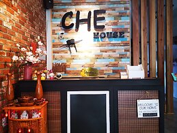 Dalat Che House