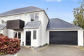 Awesome Central Christchurch Townhouse
