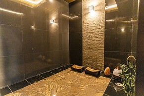 Hotel Petit Bali Garden Shin-Okubo - Adults Only