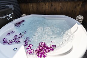 Hotel Petit Bali Garden Shin-Okubo - Adults Only