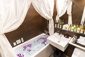 Hotel Petit Bali Garden Shin-Okubo - Adults Only