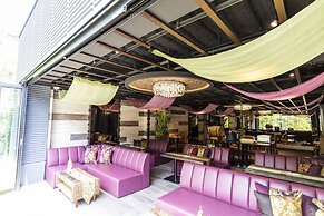 Hotel Petit Bali Garden Shin-Okubo - Adults Only