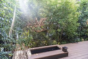 Hotel Petit Bali Garden Shin-Okubo - Adults Only