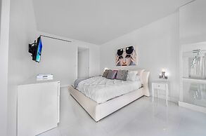 Modern and Bright Penthouse With Ocean View