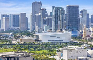 Modern and Bright Penthouse With Ocean View