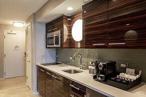 Beachfront Condo With Large Balcony